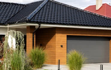 Drewniana elewacja bez drewna? Poznaj systemy, które oszukują zmysły